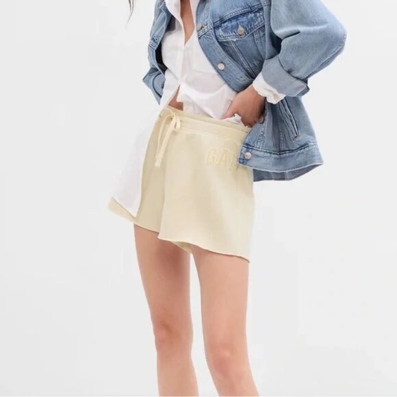 GAP Lightweight Heritage S Oyster Cream Jersey Knit Sweat Shorts Size XL - Picture 1 of 6
